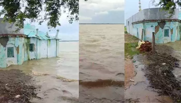 కట్ట తెగితే మూడు ఊర్లకు ప్రమాదం.. ఆందోళనలో స్థానికులు (Video) కట్ట తెగితే మూడు ఊర్లకు ప్రమాదం.. ఆందోళనలో స్థానికులు (Video)