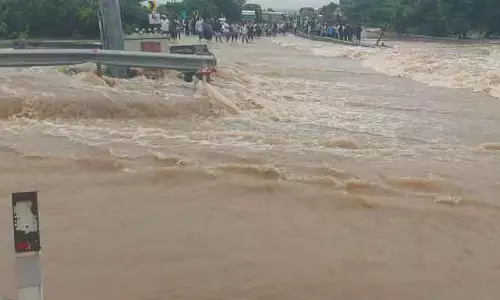 నేషనల్ హైవే 44 మూసివేత.. కామారెడ్డి - హైదరాబాద్ మధ్య రాకపోకలు బంద్
