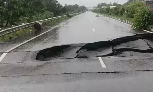 వర్ష బీభత్సం.. కామారెడ్డిలో కొట్టుకుపోయిన జాతీయ రహదారి