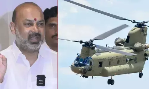 తెలంగాణకు ఆర్మీ హెలికాప్టర్ల రాక ఆలస్యం.. రక్షణశాఖ అధికారులకు బండి సంజయ్ ఫోన్