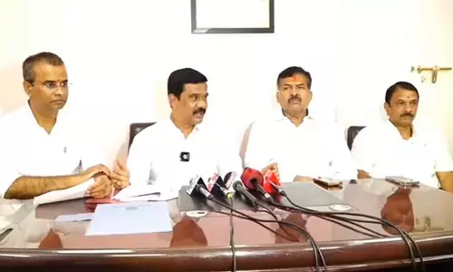 BRS MLAs: అసెంబ్లీలో స్పీకర్ కోసం బీఆర్ఎస్ ఎమ్మెల్యేల ఎదురుచూపులు.. ఎందుకంటే?