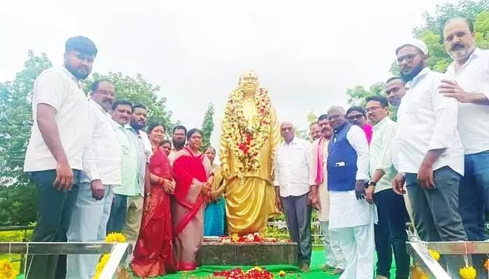 గిరిజన యువత కోట్నాక భీంరావ్ను ఆదర్శంగా తీసుకొవాలి: ఆర్ఎస్ ప్రవీణ్ కుమార్. గిరిజన యువత కోట్నాక భీంరావ్ను ఆదర్శంగా తీసుకొవాలి: ఆర్ఎస్ ప్రవీణ్ కుమార్.