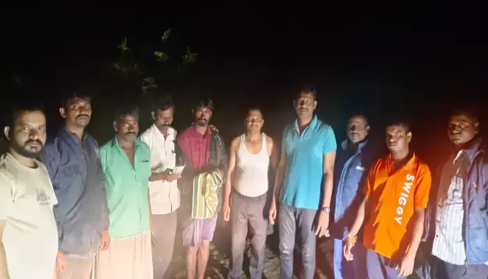 నల్లమలలో మిస్సింగ్... రెస్క్యూ చేసి ఇద్దరిని కాపాడిన పోలీసులు