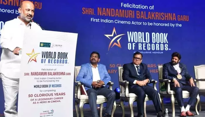 బాలయ్య సేవలు మరవలేనివి: బండి సంజయ్ బాలయ్య సేవలు మరవలేనివి: బండి సంజయ్