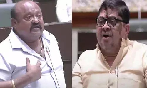 బీసీ రిజర్వేషన్లపై గంగుల సూచనలు.. అపశకునాలు వద్దన్న మంత్రి పొన్నం