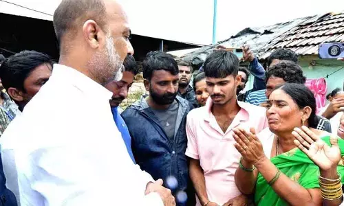 Sircilla floods: సిరిసిల్ల వరద బాధితులకు అండగా కేంద్ర మంత్రి.. ఆర్థిక సాయం ప్రకటన