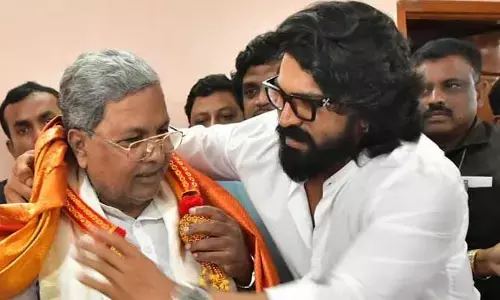 ముఖ్యమంత్రి సిద్ధ రామయ్యను కలిసిన రామ్ చరణ్.. కారణం ఏంటంటే?