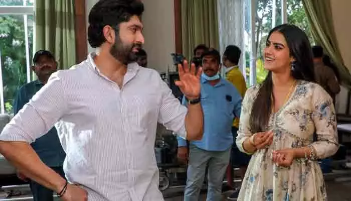 Nenu Redy: ‘నేను రెడీ’ షూటింగ్లో జోరు.. ఫొటోలు వైరల్ Nenu Redy: ‘నేను రెడీ’ షూటింగ్లో జోరు.. ఫొటోలు వైరల్