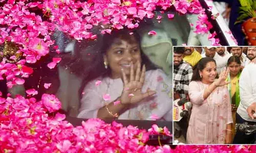 అమెరికా నుంచి స్వదేశానికి ఎమ్మెల్సీ కవిత.. జాగృతి, బీఆర్ఎస్ నేతల ఘన స్వాగతం