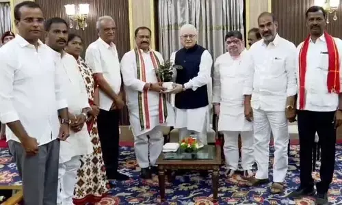 BC Reservations: బీసీ రిజర్వేషన్ల బిల్లును ఆమోదించండి.. గవర్నర్‌‌ను కలిసిన అఖిలపక్ష నేతలు
