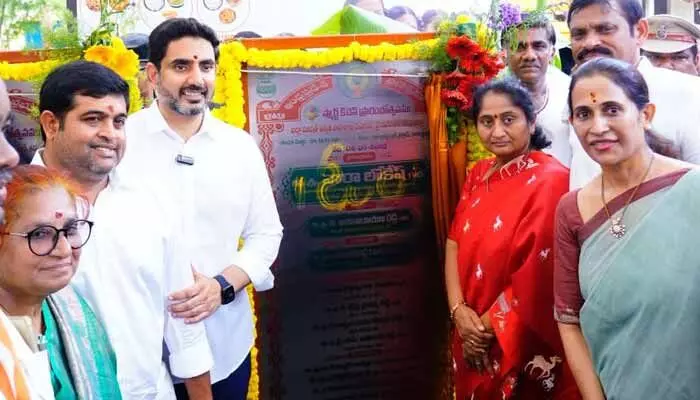 దేశంలోనే తొలిసారిగా... ప్రభుత్వ హైస్కూలులో స్మార్ట్ కిచెన్ దేశంలోనే తొలిసారిగా... ప్రభుత్వ హైస్కూలులో స్మార్ట్ కిచెన్