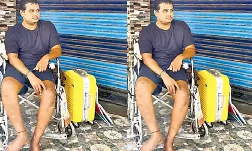 డబ్బుంటేనే ప్రేమాభిమానాలు.. ఇంటి నుంచి వ్యక్తిని గెంటేసిన కుటుంబ సభ్యులు..