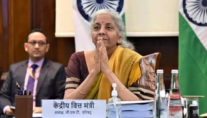 సామాన్యులకు గుడ్ న్యూస్.. GST స్లాబులపై కీలక నిర్ణయం సామాన్యులకు గుడ్ న్యూస్.. GST స్లాబులపై కీలక నిర్ణయం