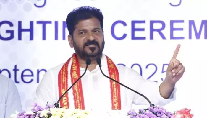 ఎడ్యుకేషన్, ఇరిగేషన్తోనే పాలమూరు అభివృద్ధి: CM రేవంత్ రెడ్డి ఎడ్యుకేషన్, ఇరిగేషన్తోనే పాలమూరు అభివృద్ధి: CM రేవంత్ రెడ్డి