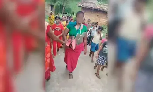 చోరీ అనుమానంతో మహిళపై దారుణం