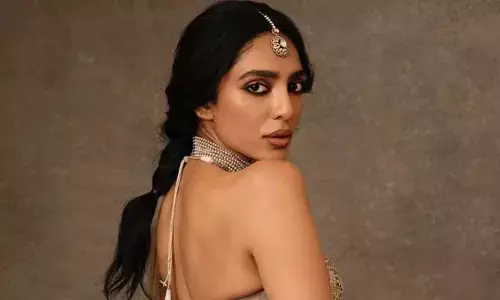షూటింగ్ సెట్‌లో గరిట పట్టిన అక్కినేని కోడలు.. నువ్వు వంట చేయకున్నా షో చేయకంటూ నెటిజన్ల  ట్రోల్స్