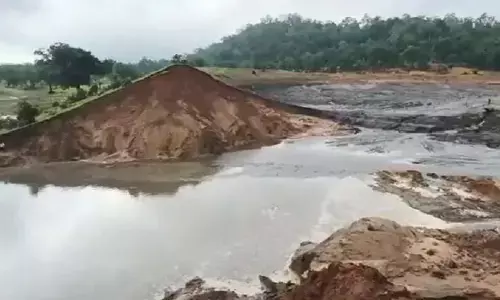 Dam collapses: 40 ఏళ్ల నాటి డ్యామ్ తెగి గ్రామంలోకి అకస్మాత్తుగా వరద.. ఏడుగురు మృతి