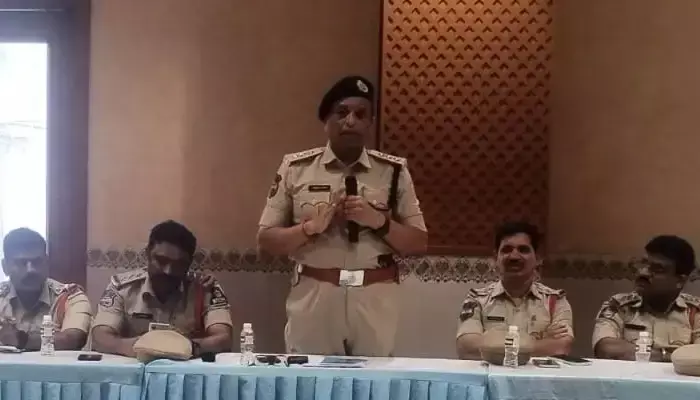 హైపర్,సెన్సిటివ్ ప్రాంతాల్లో ఎక్కువ దృష్టి సారించాలి