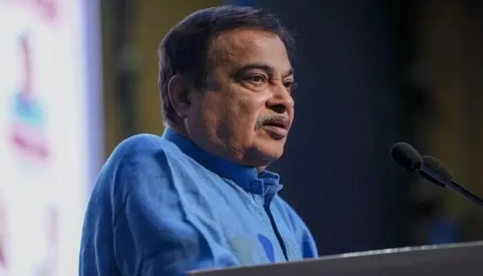 Nitin Gadkari: త్వరలో ఈ-రిక్షాలకూ భారత్ ఎన్క్యాప్ తరహా భద్రతా ప్రమాణాలు Nitin Gadkari: త్వరలో ఈ-రిక్షాలకూ భారత్ ఎన్క్యాప్ తరహా భద్రతా ప్రమాణాలు