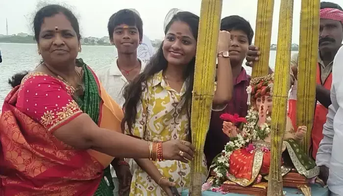 వేములవాడలో ప్రారంభమైన గణేష్ నిమజ్జన వేడుకలు