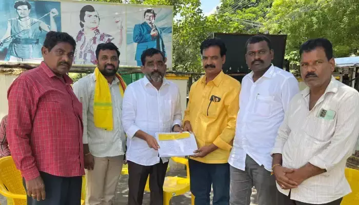 సత్తుపల్లి పట్టణ టీడీపీ అధ్యక్షులుగా వినుకొండ