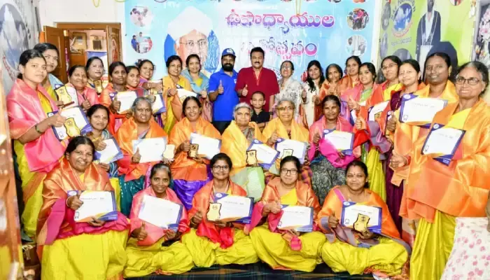 స్కై ఫౌండేషన్ ఆధ్వర్యంలో ఘనంగా ఉపాధ్యాయ దినోత్సవ వేడుకలు