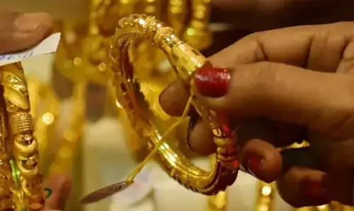 Gold: మరో కొత్త రికార్డు స్థాయికి చేరిన బంగారం