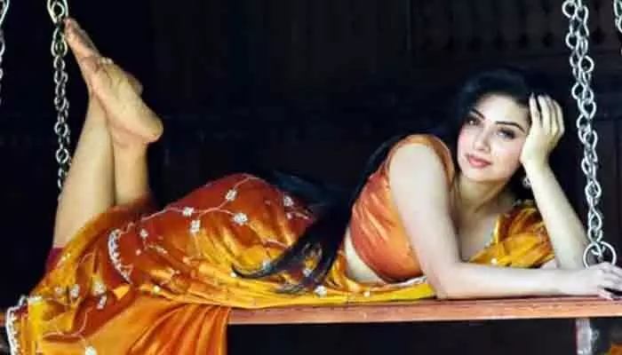 Avantika Mohan: భార్యను కాదు.. తల్లిని అవుతా.. ఫ్యాన్కు అమేజింగ్ సలహా ఇచ్చిన హీరోయిన్ Avantika Mohan: భార్యను కాదు.. తల్లిని అవుతా.. ఫ్యాన్కు అమేజింగ్ సలహా ఇచ్చిన హీరోయిన్
