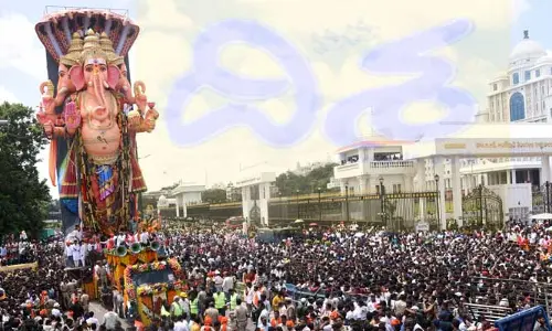 Photos: ఖైరతాబాద్ గణేషుని శోభాయాత్ర.. చూడ్డానికి రెండు కళ్లు సరిపోవు!