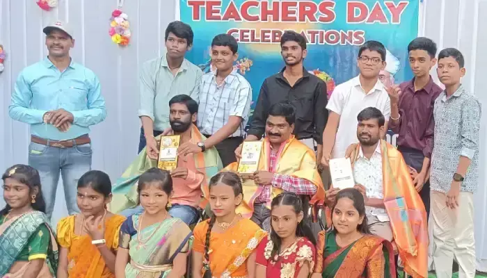 పాఠశాలల్లో ఘనంగా టీచర్స్ డే వేడుకలు