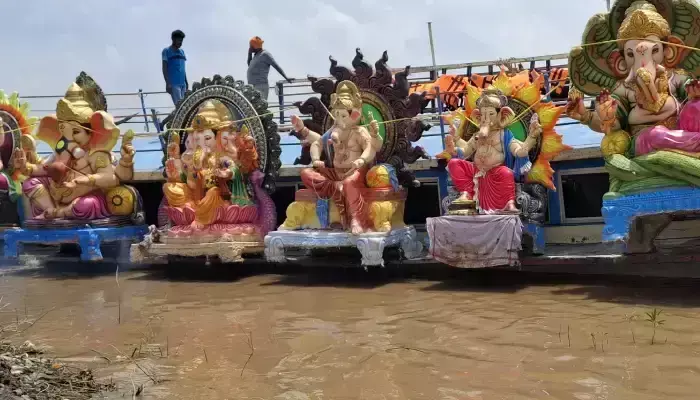 భద్రాద్రిలో 12 వందల విగ్రహాలు నిమజ్జనం