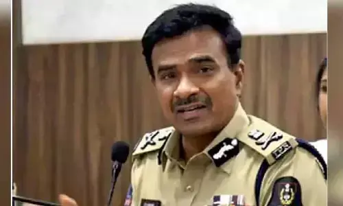 వినాయక నిమజ్జనాల్లో గొడవలు, ప్రమాదాలు జరిగాయి : సీపీ సీవీ ఆనంద్