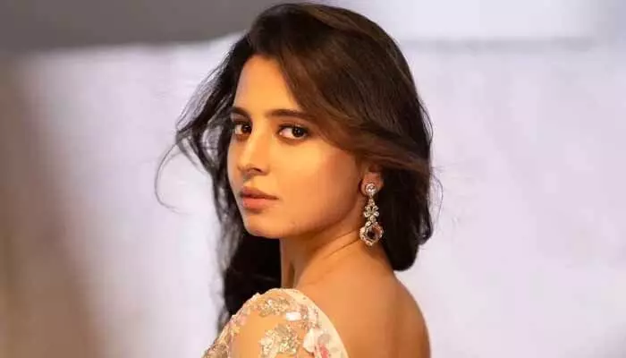 కిల్లింగ్ లుక్స్తో కిల్లర్ గర్ల్.. హీరోయిన్ స్పెషల్ పోస్టర్తో హైప్ పెంచేసిన మేకర్స్ కిల్లింగ్ లుక్స్తో కిల్లర్ గర్ల్.. హీరోయిన్ స్పెషల్ పోస్టర్తో హైప్ పెంచేసిన మేకర్స్