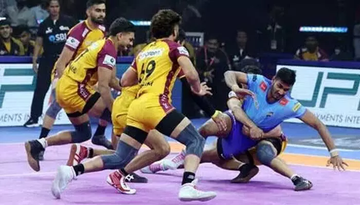 PKL 2025 : బెంగాల్ వారియర్స్ను చిత్తు చేసిన టైటాన్స్.. వరుసగా రెండో గెలుపు PKL 2025 : బెంగాల్ వారియర్స్ను చిత్తు చేసిన టైటాన్స్.. వరుసగా రెండో గెలుపు