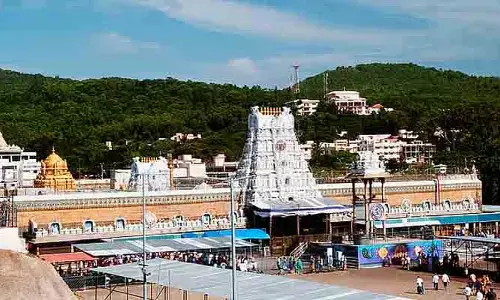 దేశవ్యాప్తంగా మూతపడనున్న ఆలయాలు.. తిరుమల సర్వదర్శనం క్యూలైన్ మూసివేత