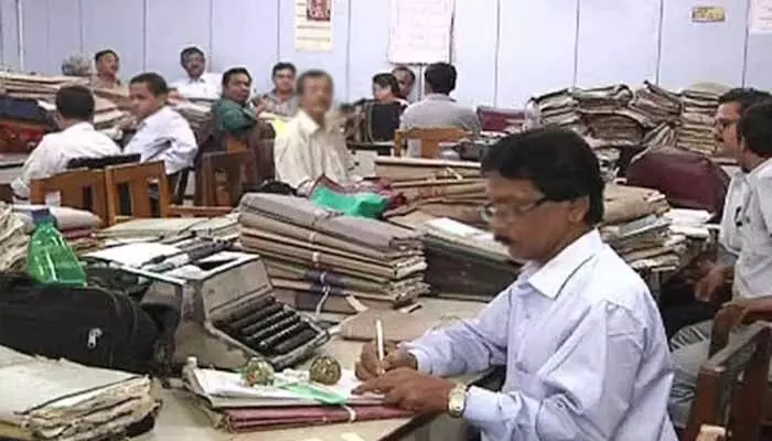 Good News: ఉద్యోగుల అకౌంట్లలో భారీగా డబ్బులు Good News: ఉద్యోగుల అకౌంట్లలో భారీగా డబ్బులు