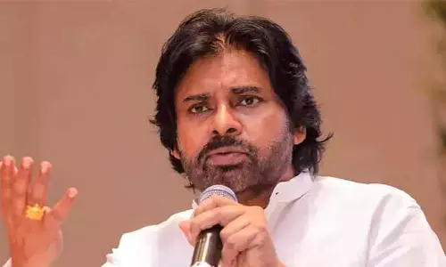 పవన్ కల్యాణ్‌‌పై హైకోర్టులో పిటిషన్.. విచారణ వాయిదా