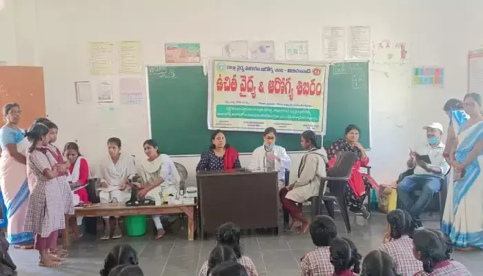 కేజీబీవీ విద్యార్థులకు ఆరోగ్య పరీక్షలు