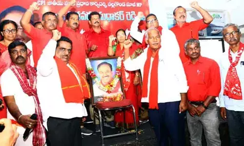 పార్టీ ఫిరాయింపులకు ఆజ్యం పోసింది బీఆర్ఎస్సే