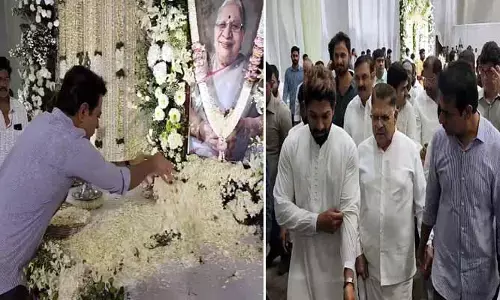 KTR: కనకరత్నమ్మ దశదినకర్మలో కేటీఆర్.. అల్లు అర్జున్‌ను ఆప్యాయంగా పలకరింపు