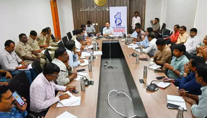 గోదావరి పుష్కరాలను ఘనంగా నిర్వహించాలి : జిల్లా కలెక్టర్ రాహుల్ శర్మ గోదావరి పుష్కరాలను ఘనంగా నిర్వహించాలి : జిల్లా కలెక్టర్ రాహుల్ శర్మ