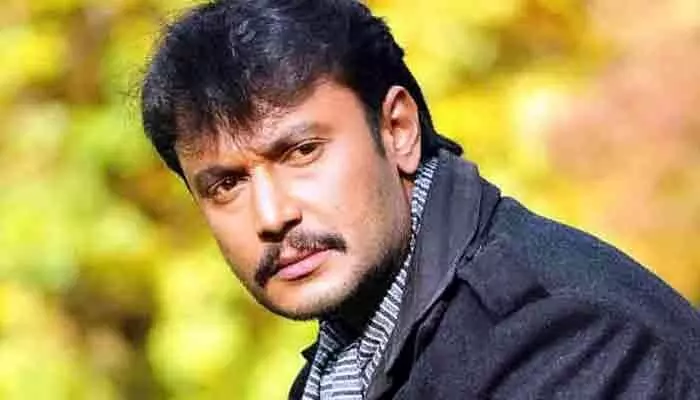 నేను ఇక్కడ బతకలేను.. నాకు విషం ఇచ్చి చంపేయండి.. నటుడు ఆవేదన (పోస్ట్) నేను ఇక్కడ బతకలేను.. నాకు విషం ఇచ్చి చంపేయండి.. నటుడు ఆవేదన (పోస్ట్)