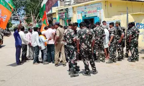 సైదాపూర్ లో బీజేపీ ధర్నా రాస్తారోకో