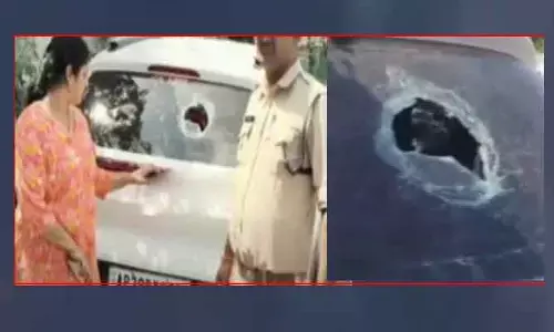 అనంతపురంలో ఉద్రిక్తత.. టీడీపీ నాయకురాలు తేజస్విని కారుపై రాళ్ల దాడి