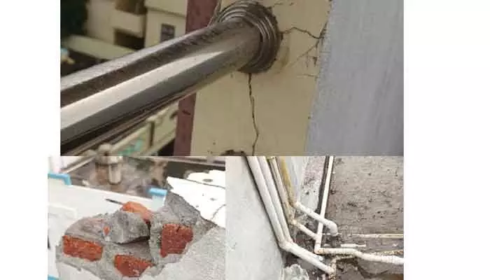 వేములవాడలో భవనంపై పడిన పిడుగు వేములవాడలో భవనంపై పడిన పిడుగు