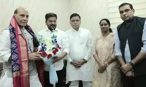రాజ్‌నాథ్ సింగ్‌తో CM రేవంత్ భేటీ.. రక్షణ శాఖ భూములపై కీలక అభ్యర్థన
