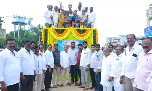 ప్రతి ఆడబిడ్డ ఐలమ్మ పోరాట స్ఫూర్తితో ముందుకు సాగాలి