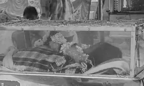 విజృంభించిన డయేరియా.. మహిళ మృతి.. 22 మందికి అస్వస్థత