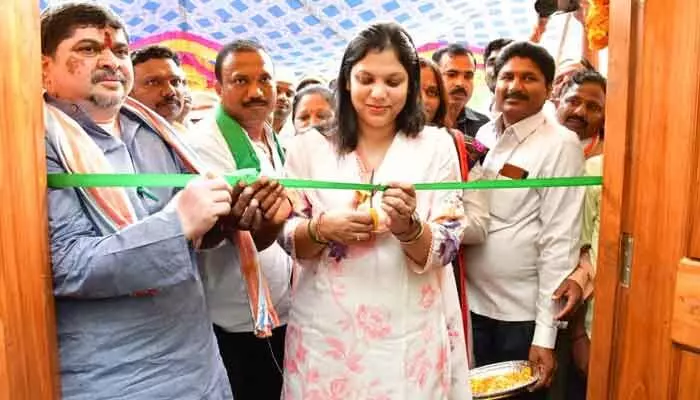 యూరియా కోసం రైతులు ఆందోళన చెందొద్దు యూరియా కోసం రైతులు ఆందోళన చెందొద్దు