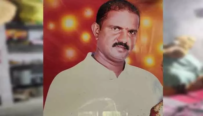 అప్పుల బాధతో ఉరివేసుకొని వ్యక్తి ఆత్మహత్య అప్పుల బాధతో ఉరివేసుకొని వ్యక్తి ఆత్మహత్య